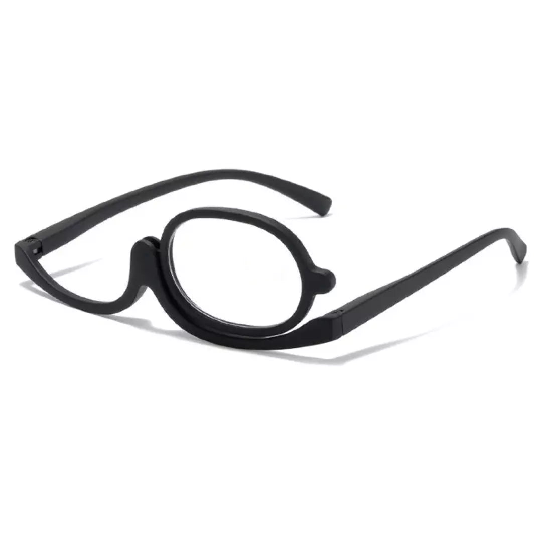 De Beautylens Make-up Bril in de kleur zwart. Deze make-up bril is perfect voor brildragers die gemakkelijk hun make-up aan willen brengen, zonder zicht te verliezen.