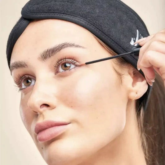 Wimper serum met voedende ingrediënten voor sterke wimpers